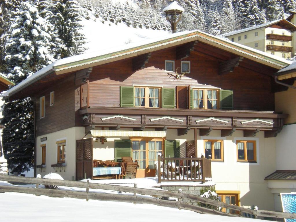 Haus Schwaighofer Apartment Neukirchen am Grossvenediger Bagian luar foto