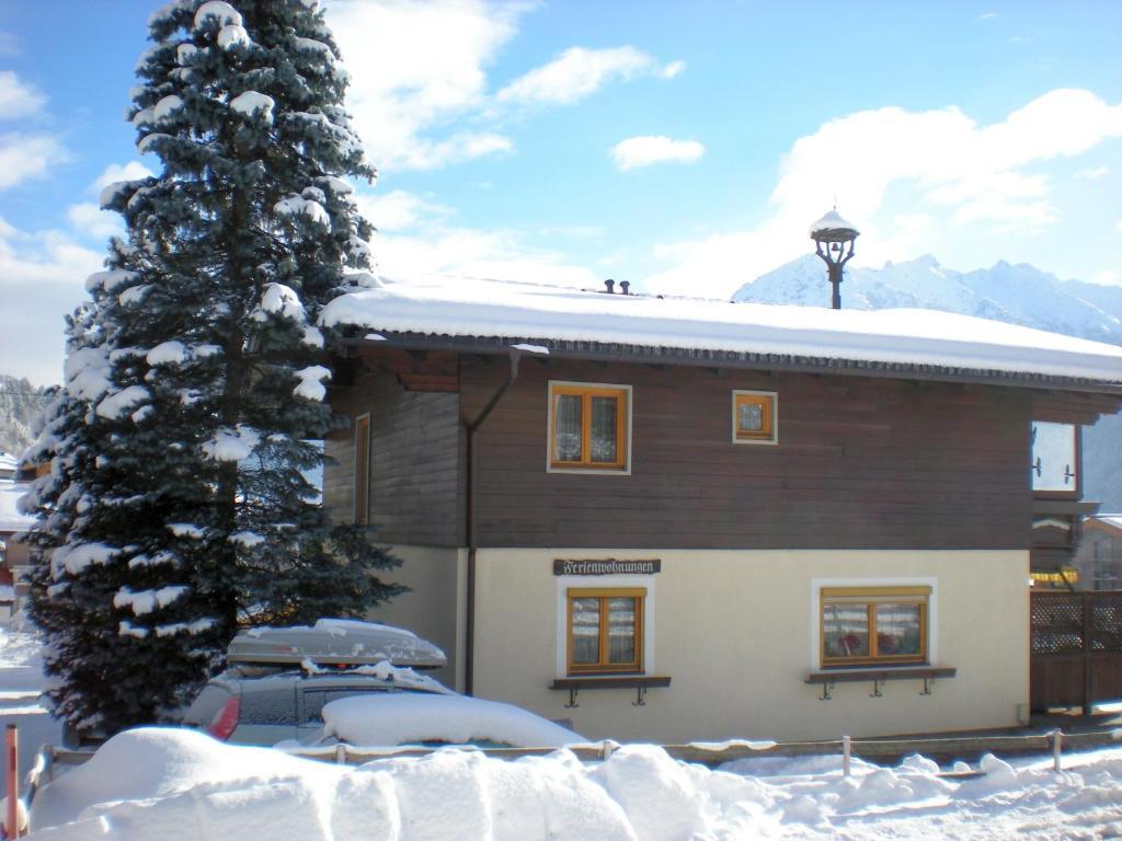 Haus Schwaighofer Apartment Neukirchen am Grossvenediger Bagian luar foto